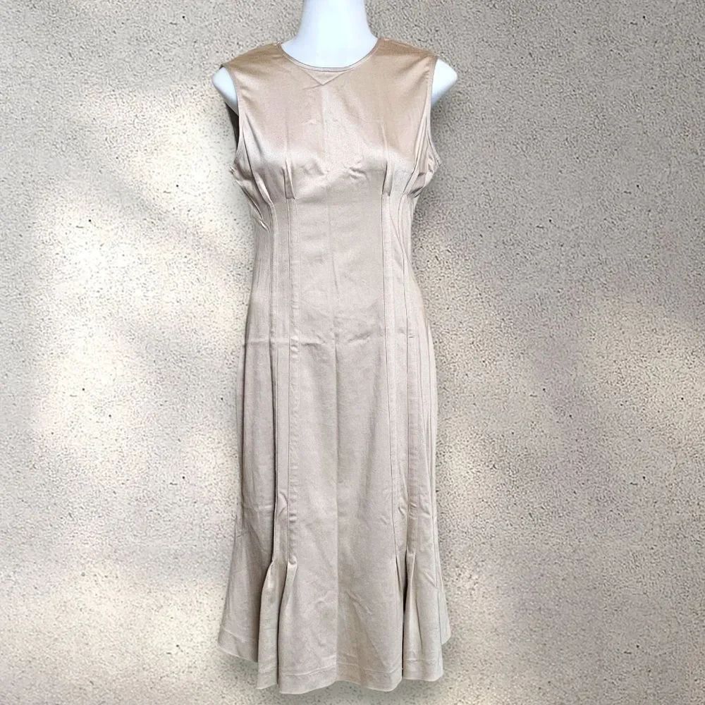 Elegant Golden Sleeveless Dress by Versus Versace